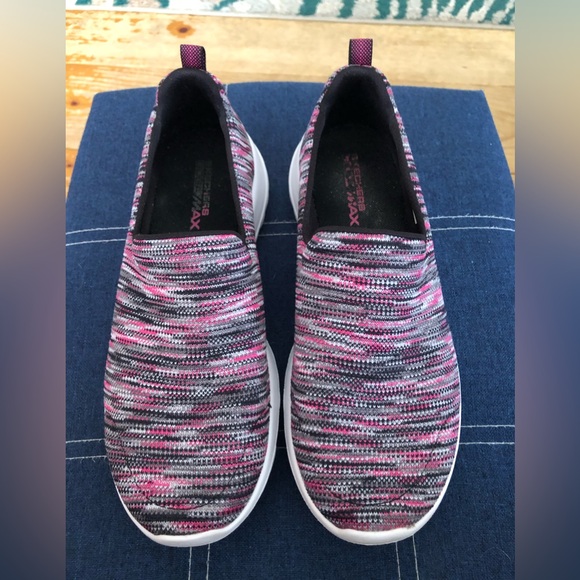 Skechers Shoes - Women’s Skechers Go Walk